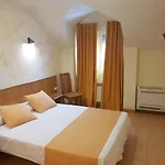 Hotel Camargo 3*